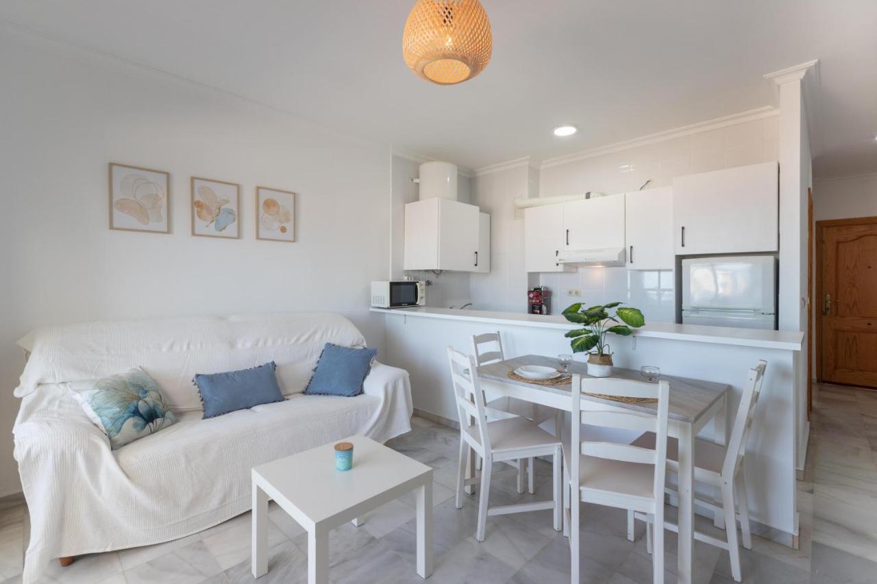 Yucas Vistamar Apartment ฟูเอนฮิโรลา ภายนอก รูปภาพ