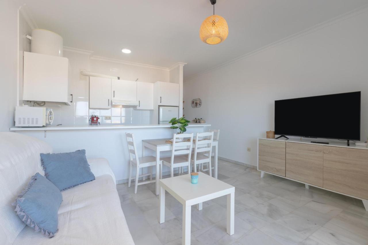 Yucas Vistamar Apartment ฟูเอนฮิโรลา ภายนอก รูปภาพ