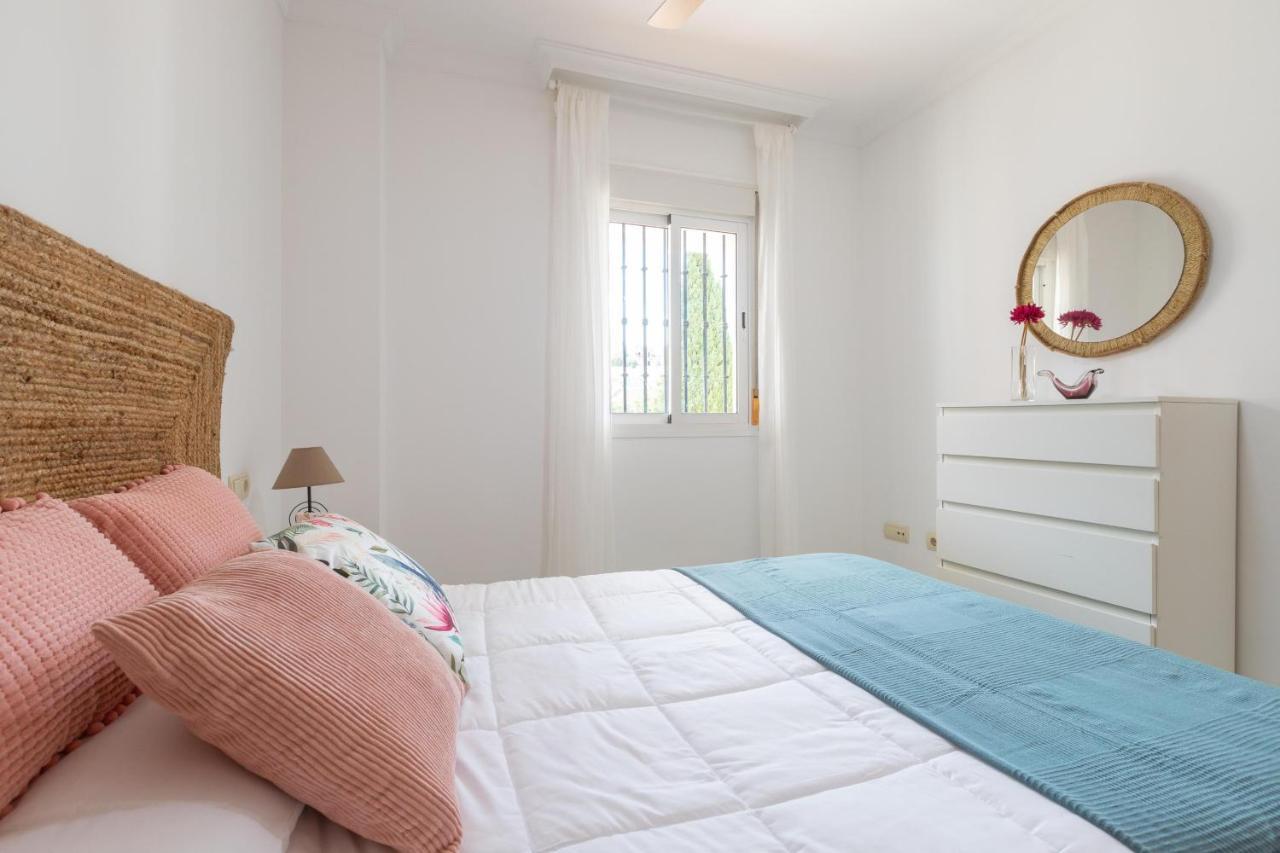 Yucas Vistamar Apartment ฟูเอนฮิโรลา ภายนอก รูปภาพ